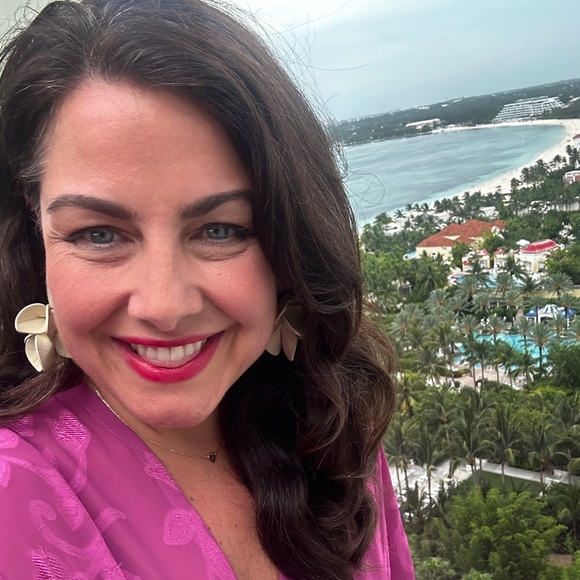 Meet your Posher, Katie - Picture 2 of 2